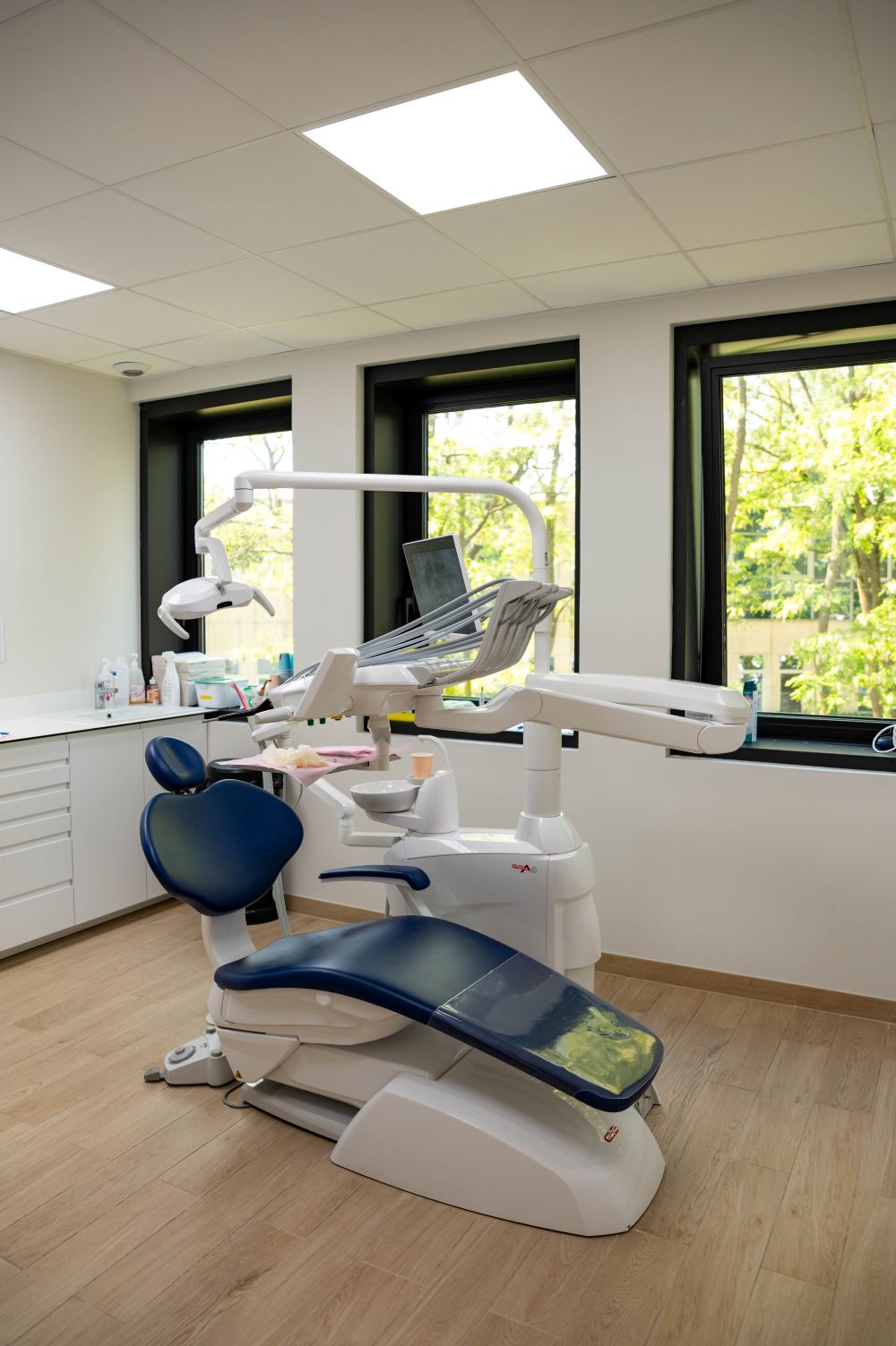 Salle de soins lumineuse du Cabinet dentaire d'Éragny